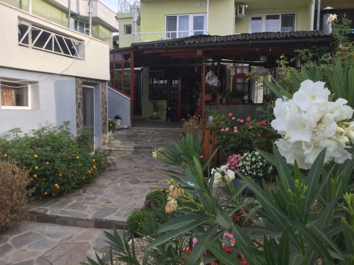 Guest House Paskal Balchik Esterno foto